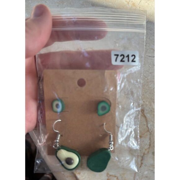 Avocado-Themed Stud & Dangle Earrings Set For Women Hypoallergenic Material Uniq - Picture 4 of 6